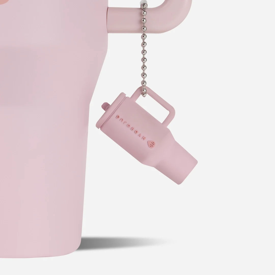 traveler-keychain-q8 Web-TravelerKeychainPhotos-PinkSand2.webp
